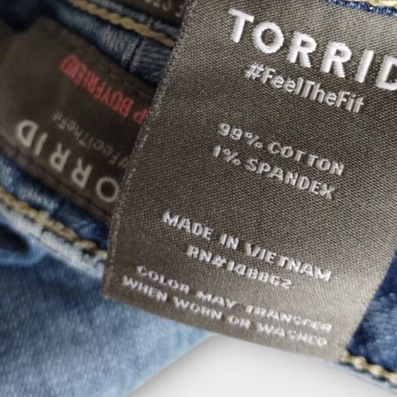 Torrid Womens Jeans Sz 28 Distressed Crop‎ Boyfriend Vintage Stretch Streetwear - Picture 3 of 14